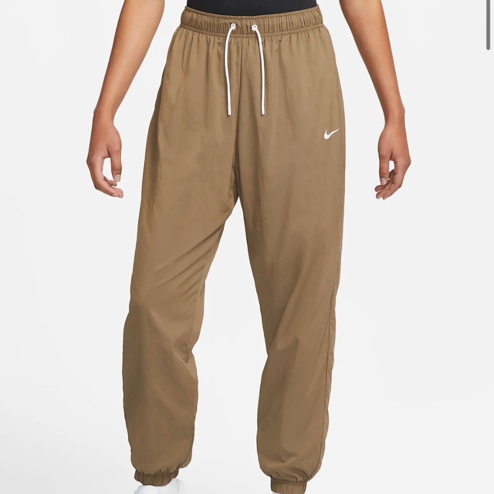 Women’s Nike sweatpants